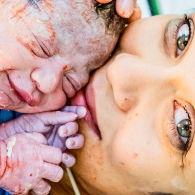 Δέκα πορτρέτα μαμάδων με τα νεογέννητα μωρά τους (εικόνες)