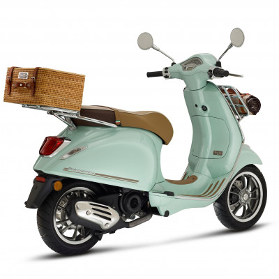 Η νέα Vespa Pic Nic εκτός από κομψή επιβεβαιώνεται και ως σύμβολο ελευθερίας αλλά & συντροφικότητας