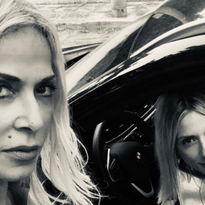 Σοφία Καρβέλα: Τρεις γενιές σε μια φωτογραφία