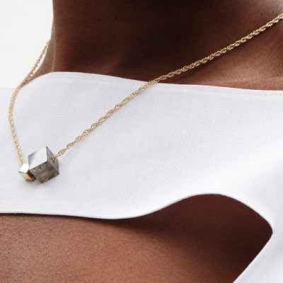 Η EXURBIA συστήνεται: Η ελληνική εταιρία κοσμημάτων που κινείται μακριά από το safety zone