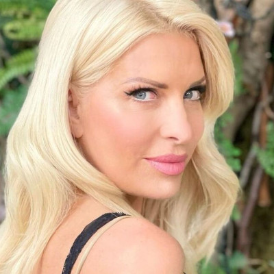 H Ελένη Μενεγάκη πόσταρε φωτό με μαγιό αλλά με μια μεγάλη διαφορά από όλες τις προηγούμενες!