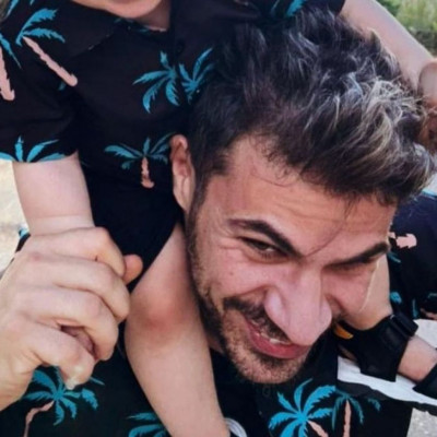 Άκης Πετρετζίκης: Νέα στιγμιότυπα από έξοδο με τον γιο του