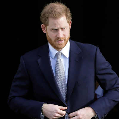 Ο πρίγκιπας Harry θα κυκλοφορήσει τα απομνημονεύματά του αλλά μήπως δεν τα έγραψε εκείνος;