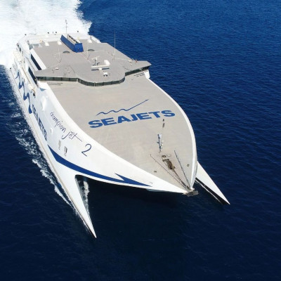 Θες να απολαύσεις το ταξίδι μέχρι τον προορισμό των διακοπών σου; Ταξίδεψε μαζί με τη SEAJETS!