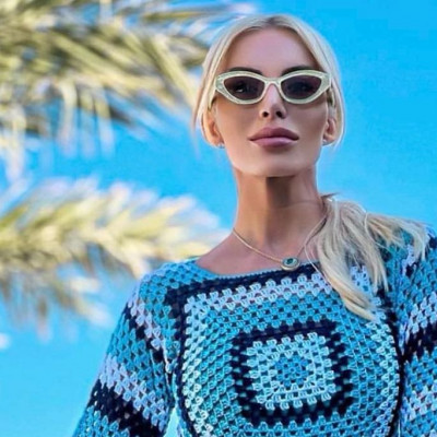 Η Κατερίνα Καινούργιου κάνει κάποιες διαπιστώσεις στη Μύκονο, σαν άλλη Carrie Bradshaw