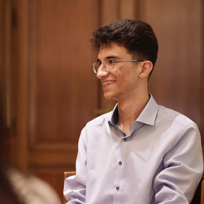 Πανελλήνιες 2022: Θρίαμβος για τον 19χρονο αριστούχο από το Ιράν