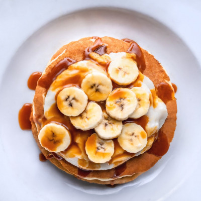 Η απόλυτη συνταγή για τα banana pancakes της Kylie Jenner