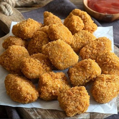 Άκης Πετρετζίκης: Vegan nuggets
