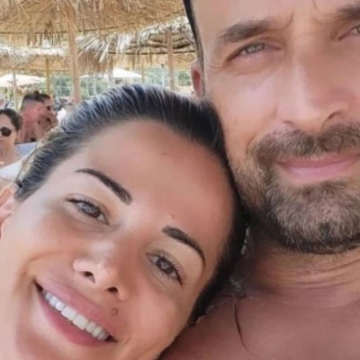 Ο διάσημος Γιώργος Λιανός και η μαχήτρια Κωνσταντίνα Καραλέξη ποζάρουν με μαγιό και Survivor διάθεση