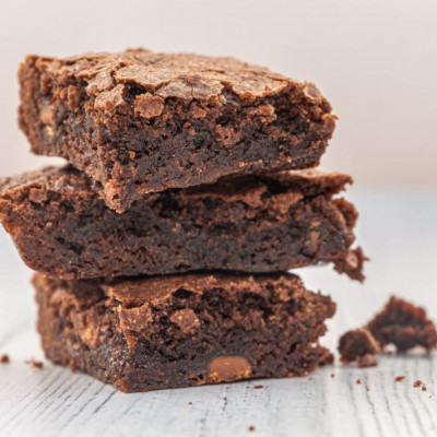 Σπιτικά brownies με τρία μόνο υλικά