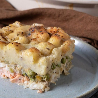 Άκης Πετρετζίκης: Ψαρόπιτα (Fish pie)