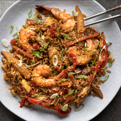 Άκης Πετρετζίκης: Τηγανητό ρύζι με γαρίδες