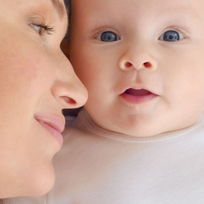 Πέντε πράγματα που κάθε μητέρα μετά τον τοκετό πρέπει να κάνει για τον εαυτό της