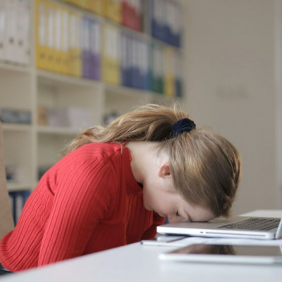 Γιατί το να πιέζετε τον εαυτό σας να σκεφτεί σκληρά σάς κουράζει - μελέτη