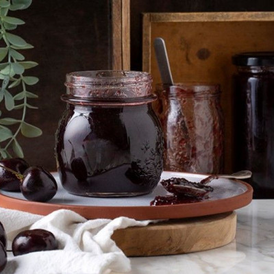 Άκης Πετρετζίκης: Μαρμελάδα κεράσι