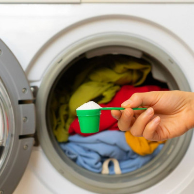 Αυτός είναι ο λόγος για τον οποίο τα ρούχα σας μυρίζουν πάντα άσχημα μετά από το πλύσιμό τους