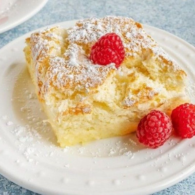 Το πιο νόστιμο και ελαφρύ cake φτιάχνεται μόνο με 4 υλικά