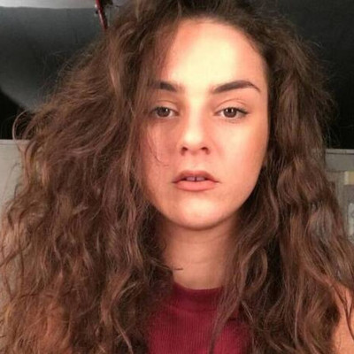 Ζένια Μπονάτσου: Οι φώτο της 25χρονης με μαγιό και χωρίς φίλτρα είναι το κάτι άλλο