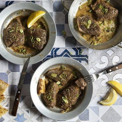 Άκης Πετρετζίκης: Μοσχαρίσιο συκώτι στο τηγάνι