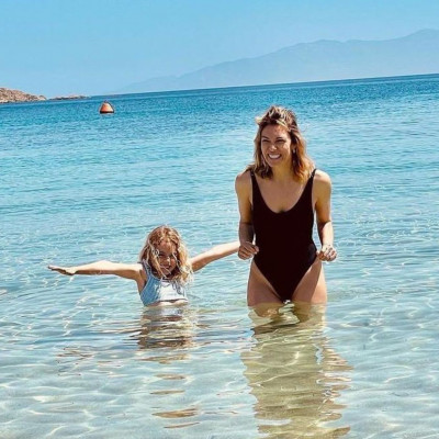 Βίκυ Καγιά: Η φώτο με την 7χρονη Μπιάνκα λίγο πριν την επιστροφή στην Αθήνα