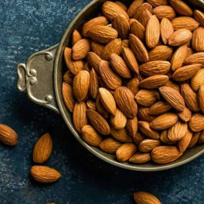 Ποια είναι η διαφορά μεταξύ 300 θερμίδων που προέρχονται από τηγανητές πατάτες έναντι των αμυγδάλων;