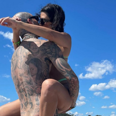 «Power PDA»: Ένα νέο dating trend σε προκαλεί να γινείς πολύ εκδηλωτική με τον σύντροφό σου