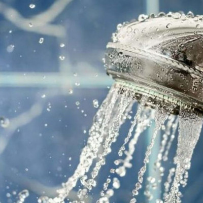 Μπορούν τα κρύα ντους να βοηθήσουν στην απώλεια βάρους;