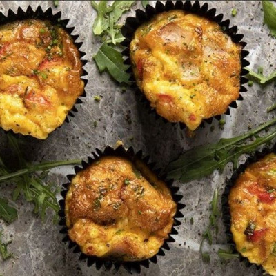 Άκης Πετρετζίκης: Muffins ομελέτας