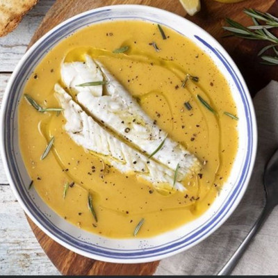 Άκης Πετρετζίκης: Ψαρόσουπα βελουτέ στη χύτρα ταχύτητας