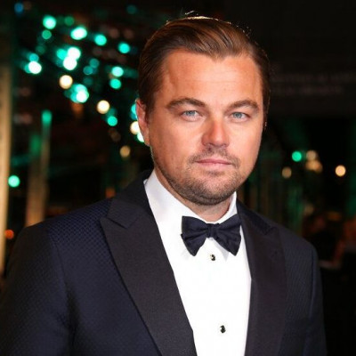 Tρόλαραν τον DiCaprio στα βραβεία Emmy για τις νεαρές συντρόφους του και αφορμή ήταν η Zendaya