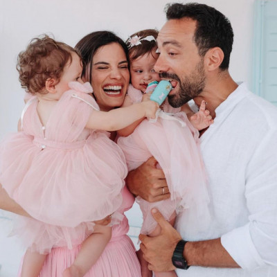 #tanimanidakia: Τα δύο βίντεο που δημοσίευσαν Χριστίνα Μπόμπα και Σάκης Τανιμανίδης