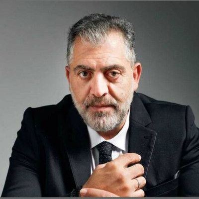 Κούλλης Νικολάου: Θα εντυπωσιαστείτε με το minimal σπίτι του που έχει θέα όλη την Αθήνα