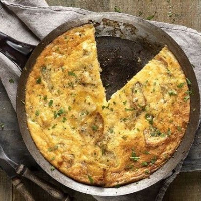 Άκης Πετρετζίκης: Φριτάτα με πατάτες φούρνου