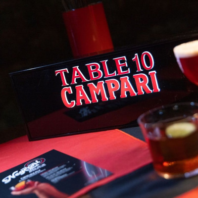 Θέλεις να δοκιμάσεις μυστικές και twisted συνταγές Negroni; Κάνε την κράτησή σου για το #Table10!