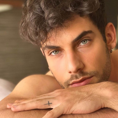 Rafael Kas: «Έχω γνωρίσει θαυμάστριά μου μέσω TikTok και βγήκαμε ραντεβού»