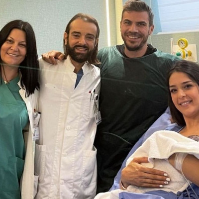 Ο Πετρετζίκης έγινε για δεύτερη φορά μπαμπάς και η ελληνική showbiz του στέλνει τις καλύτερες ευχές!