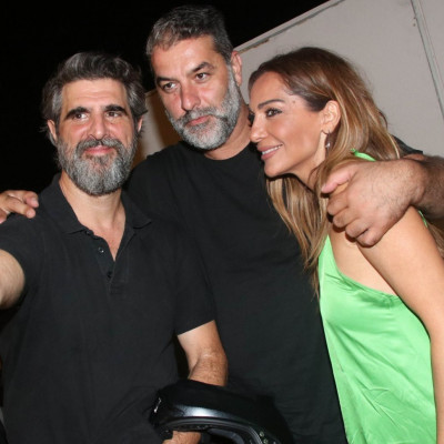 Βανδή – Μπισμπίκης: Η νέα εμφάνιση και το καταπράσινο φόρεμα της Δέσποινας που μαγνήτισε τα βλέμματα