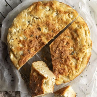 Άκης Πετρετζίκης: Τυρόπιτα χωρίς φύλλο