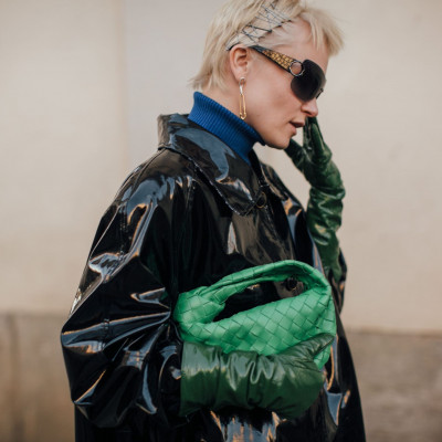 Η νέα εποχή των «It bags» είναι εδώ αλλάζοντας το item που κάποτε υπήρξε συνώνυμο του πλούτου