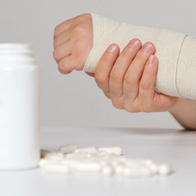 Ασβέστιο: Πόσο χρειάζεστε και τι πρέπει να γνωρίζετε για τα συμπληρώματα