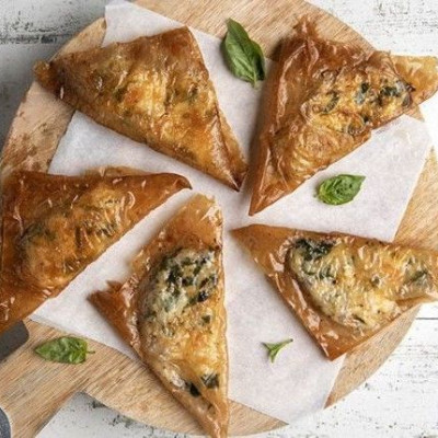 Άκης Πετρετζίκης: Πιτάκια με γαρίδες