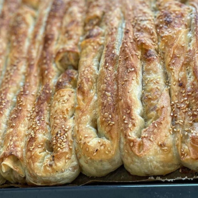 Στριφτή κιμαδόπιτα για κολατσιό στο σχολείο και όχι μόνο