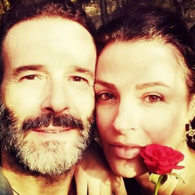 Ο Θανάσης Ευθυμιάδης εξηγεί πώς βρήκε τον ορισμό της ευτυχίας στις «Ρίζες» του