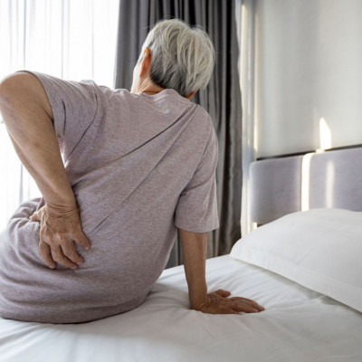 Πρωινή δυσκαμψία: Πού οφείλεται και τι μπορείτε να κάνετε