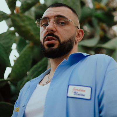 Ο Toquel κάθε φορά που βγάζει δίσκο κοντράρει τον εαυτό του και το αποτέλεσμα τον δικαιώνει