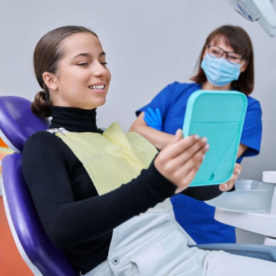 Υγιεινή δοντιών: Επαγγελματικός καθαρισμός ή καθημερινή φροντίδα;