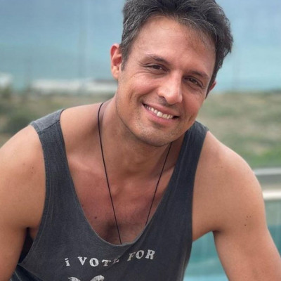 Σάββας Πούμπουρας: Έφτιαξε πίτσα με τη βοήθεια της κόρης του και ιδού το αποτέλεσμα