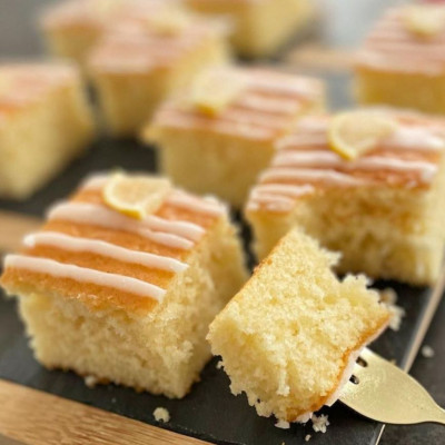 Κέικ λεμονιού με γλάσο στο πυρέξ