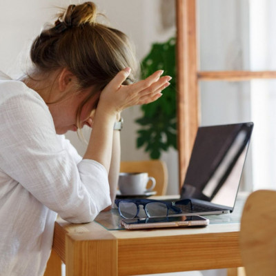 12 συμβουλές για να μειώσετε το άγχος στον χώρο της εργασίας