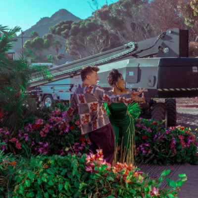 Θα γίνεις «obsessed» με το νέο τραγούδι του Calvin Harris & τις photos από τα γυρίσματα του clip